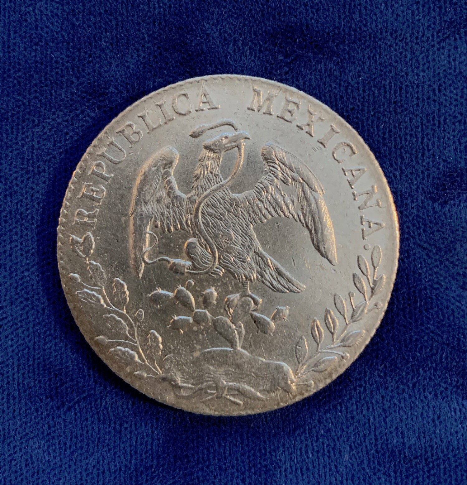 MEXICO - GUANAJUATO MINT 1895-GoRS 8 REALES SILVER COIN, BORDERLINE UNCIRCULATED