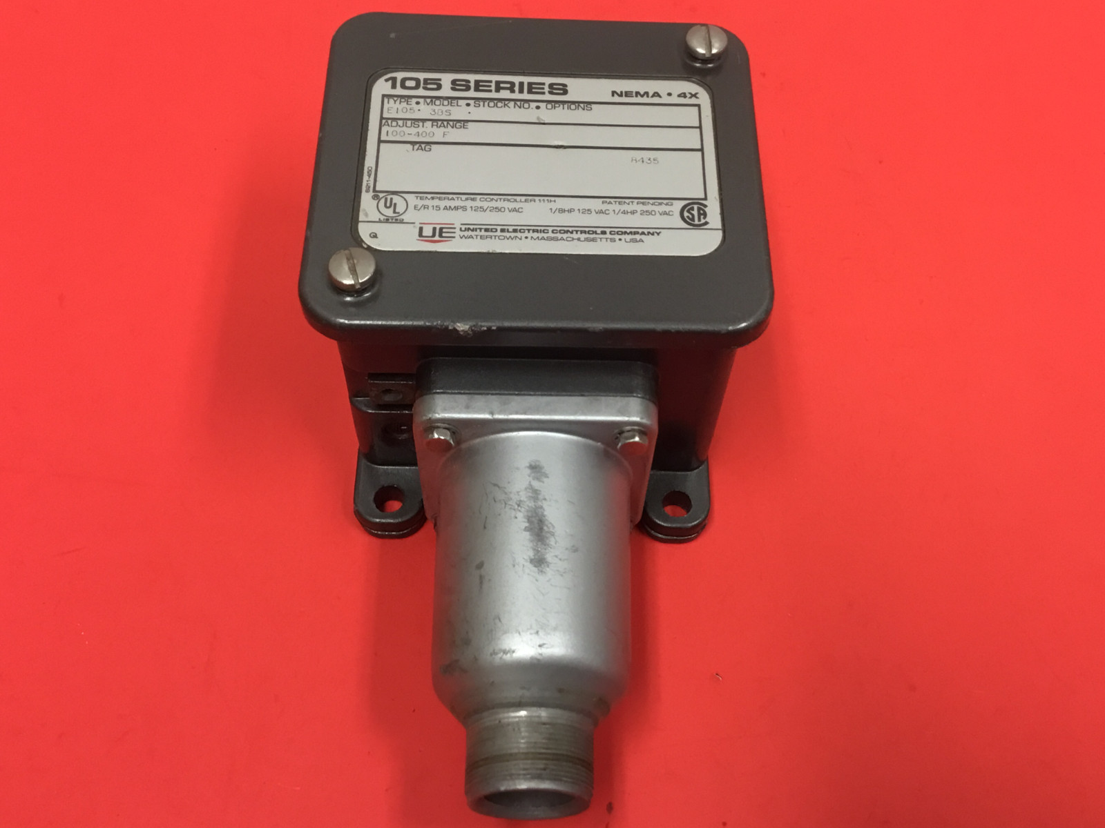 United Electric Controls - Series 105 - Pressure Controller - Range 100-400 F