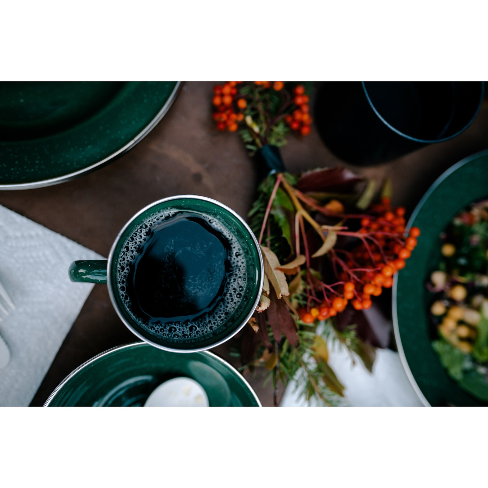 Stansport Deluxe 24-Piece Enamel Tableware Set - Green