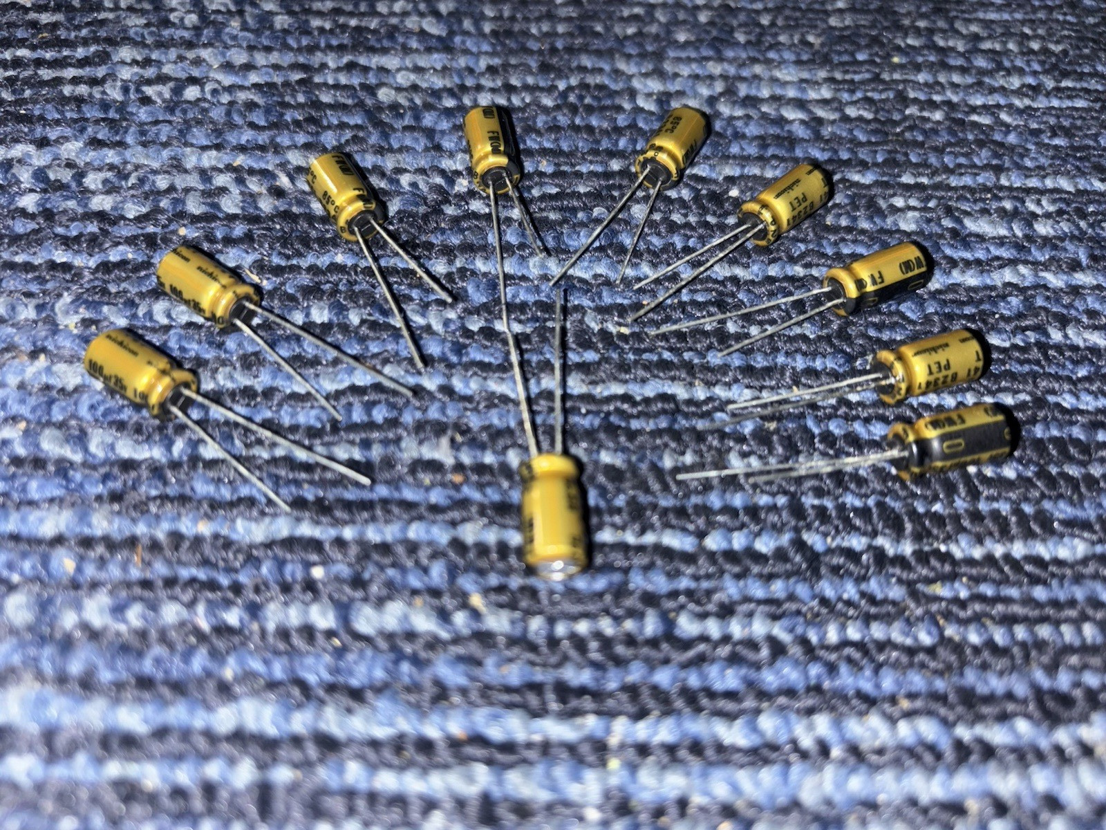 Nichicon FW 100uF/35V Polarized Electrolytic Capacitors B2341