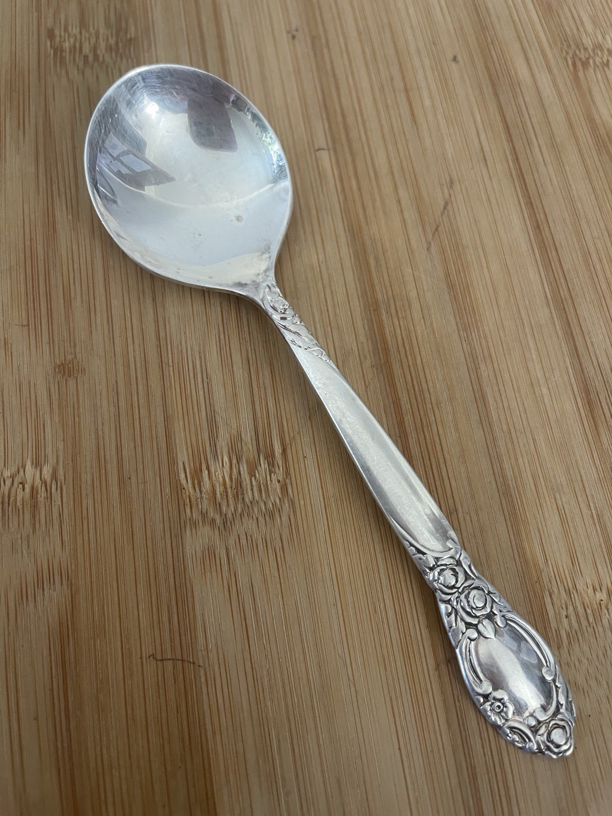 Oneida Silverplate BALLAD COUNTRY LANE Rose Scroll CREAM SOUP SPOON 5 7/8"