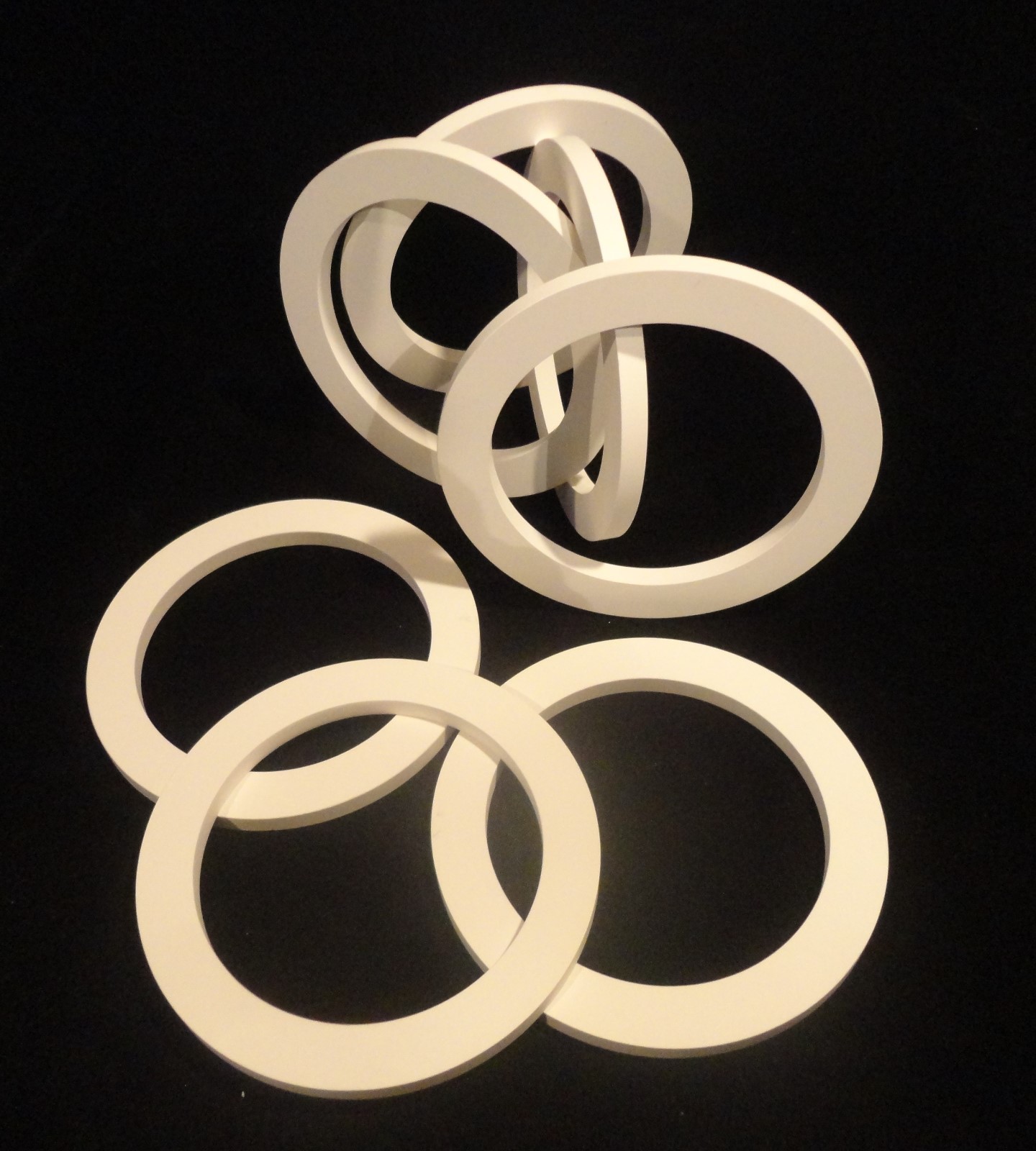 4.975" DIAMETER CONTROLLED POROSITY ALUMINA CERAMIC RING WASHER No.: 516