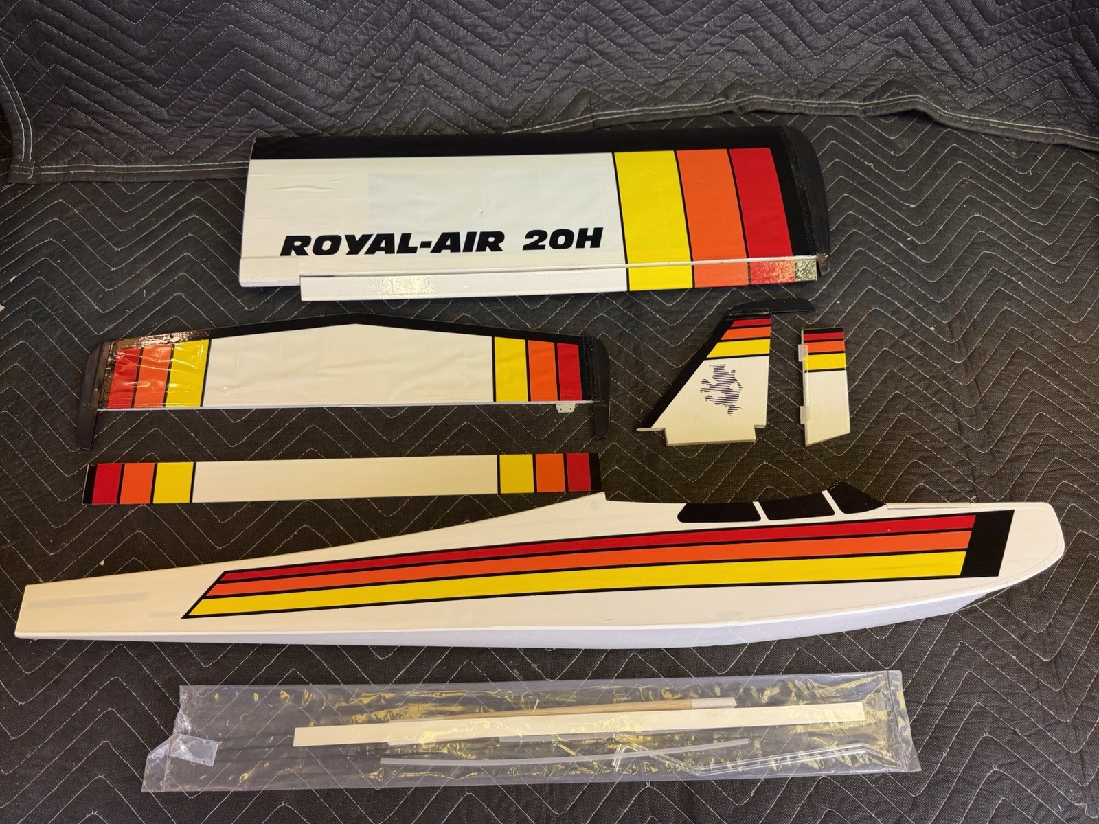 Rare Vintage 1980's Royal-Air 20H  Remote Control Airplane (MISSING PARTS READ)