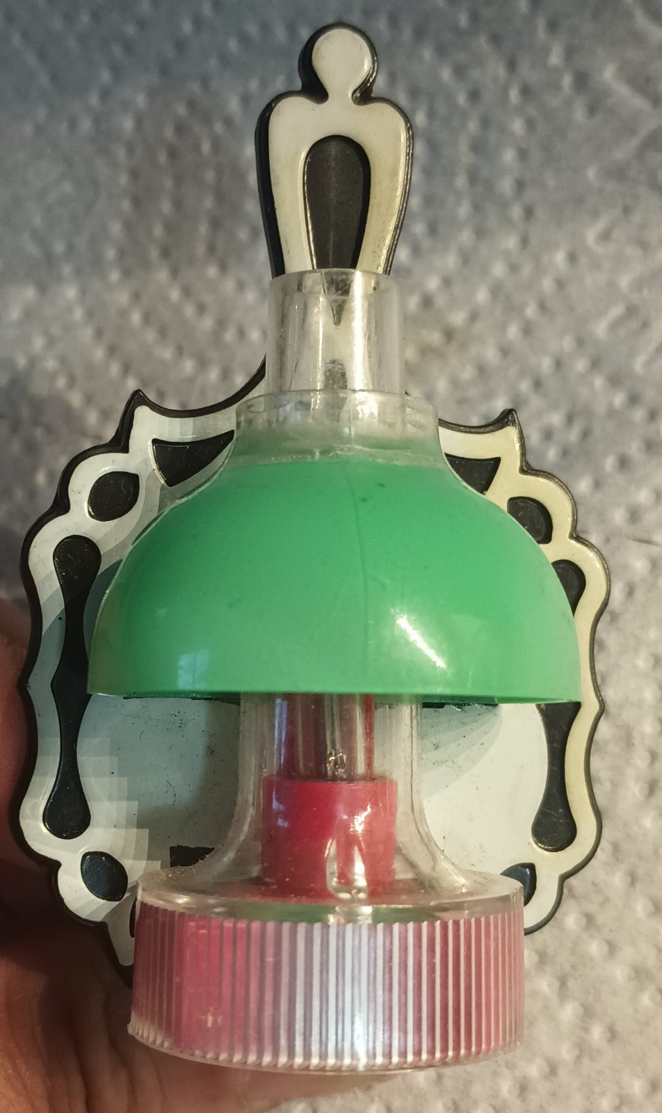Vtg . General Electric Co. 1971  Night Light /Lantern Outlet Plug In 3 1/2" Tall