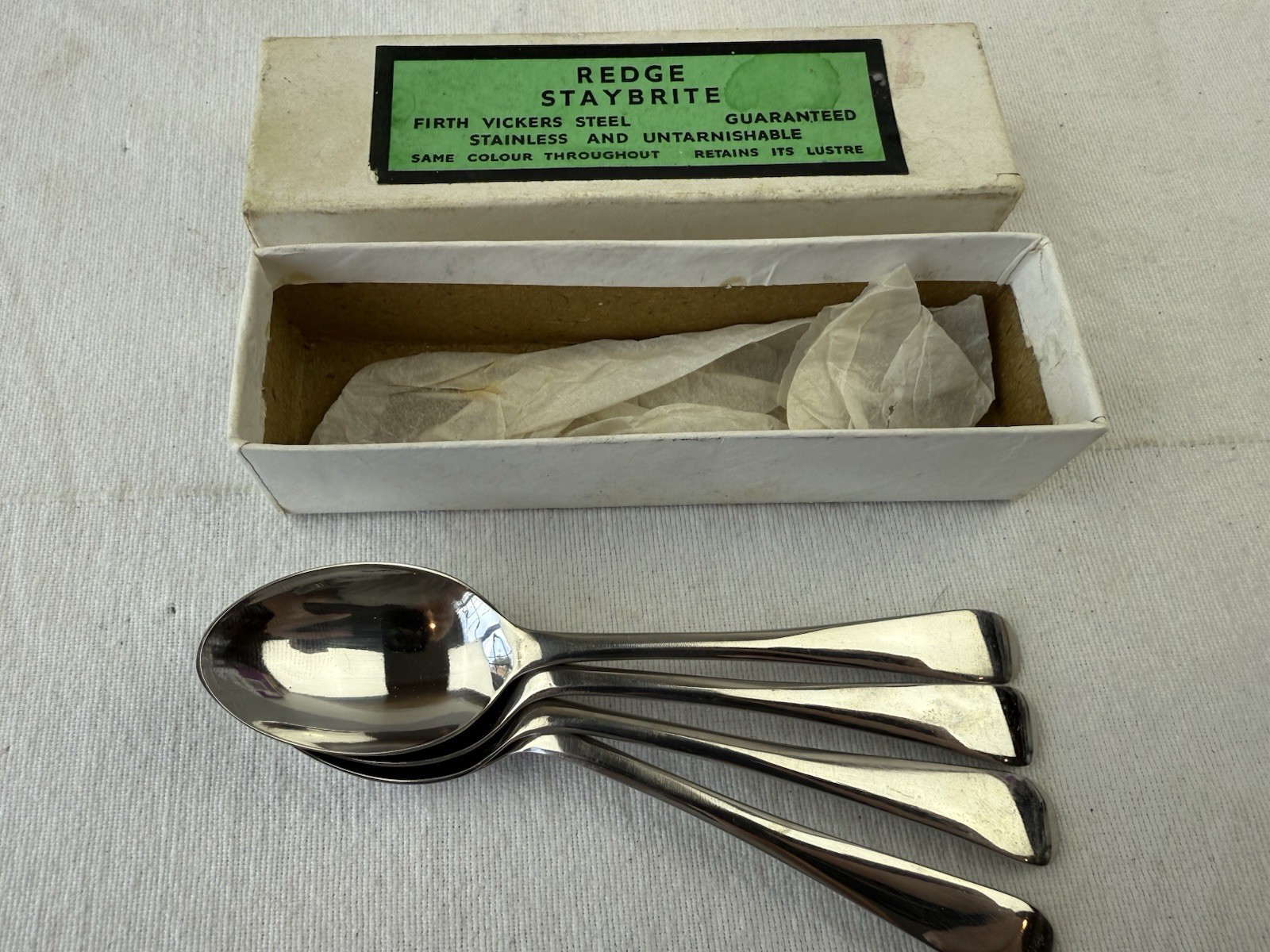 REDGE STAYBRITE VINTAGE SET OF 4 STAINLESS STEEL small spoons demitasse boxed