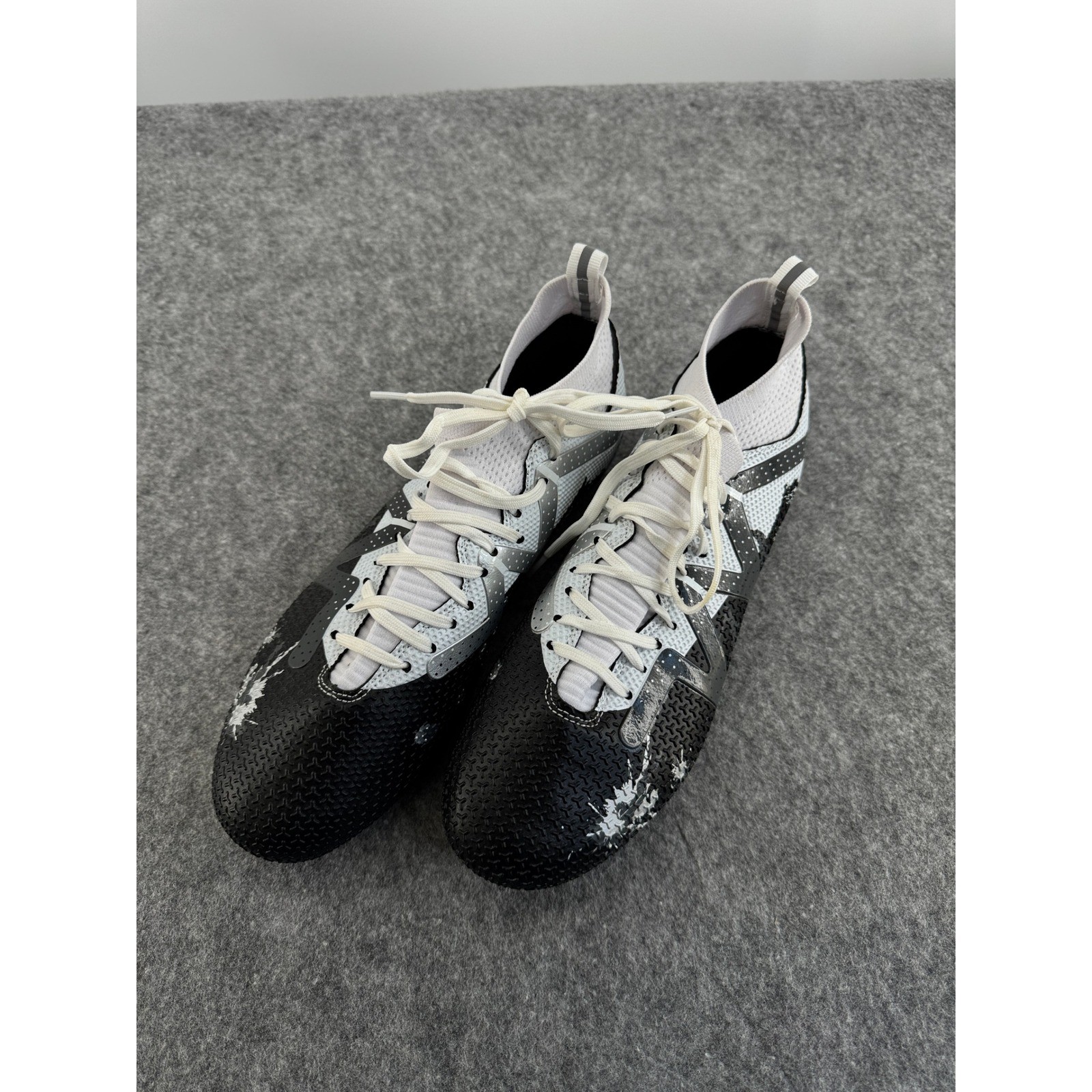 New Football Cleats Soccer Shoes Men's Size 45 Black White FG