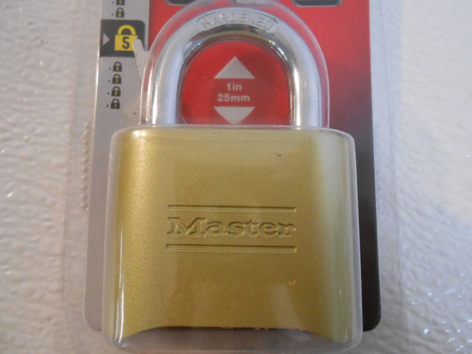 Master Lock Combination Padlock, Set your own combination, Sinlge Pack  175D 1"
