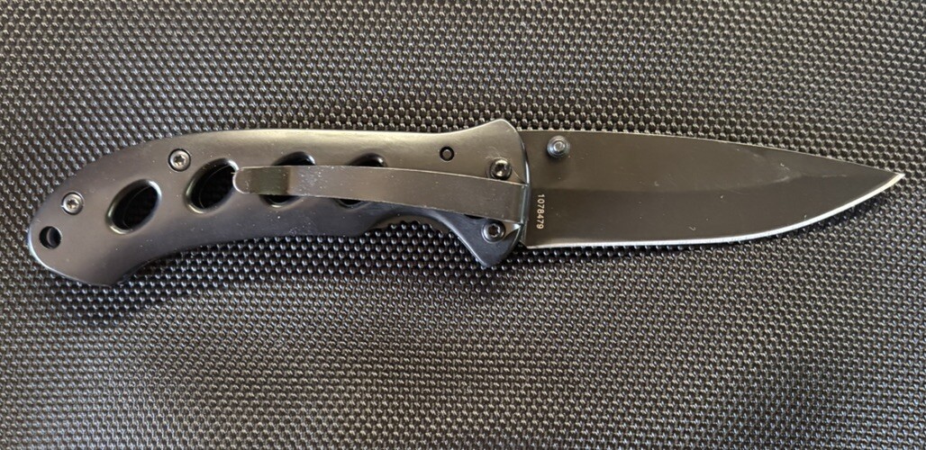 New Smith & Wesson 110147 Delta Force CS-20 Flashlight & Oasis Locking Knife