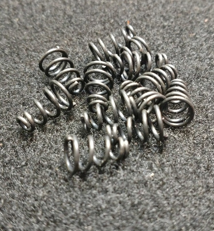 12 TWIST ON UNIVERSAL SNARE SUPPORT COLLAR TRAPPING SNARES COYOTE FOX BOBCAT
