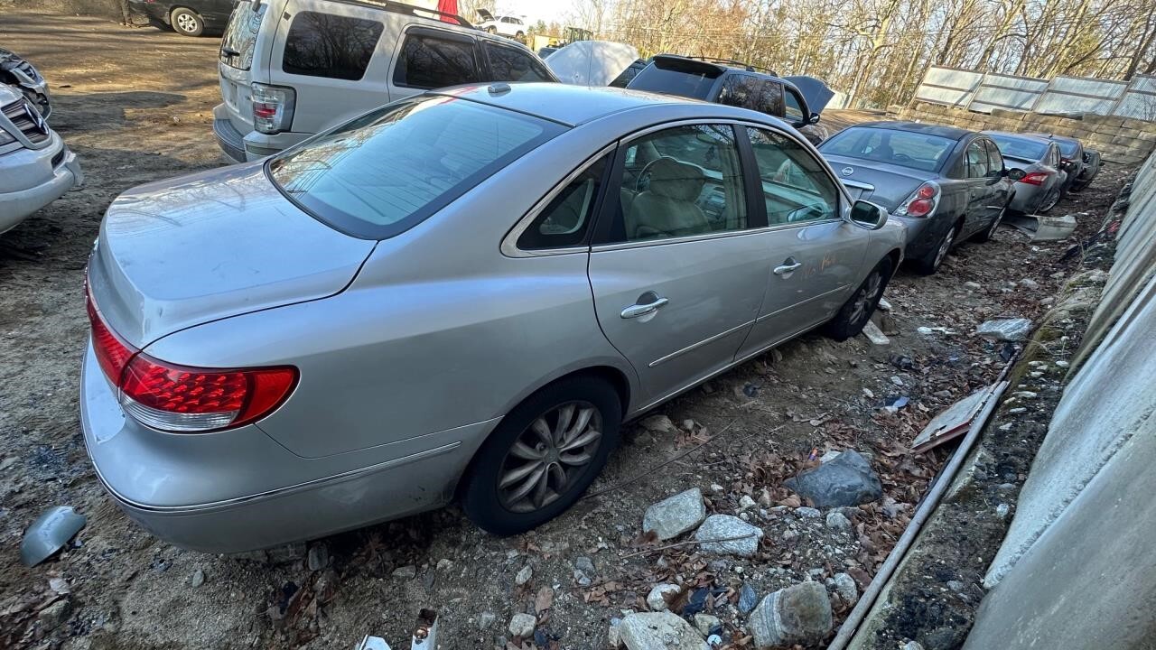 Used Fuse Box Engine fits: 2007 Hyundai Azera engine compartment Grade A
