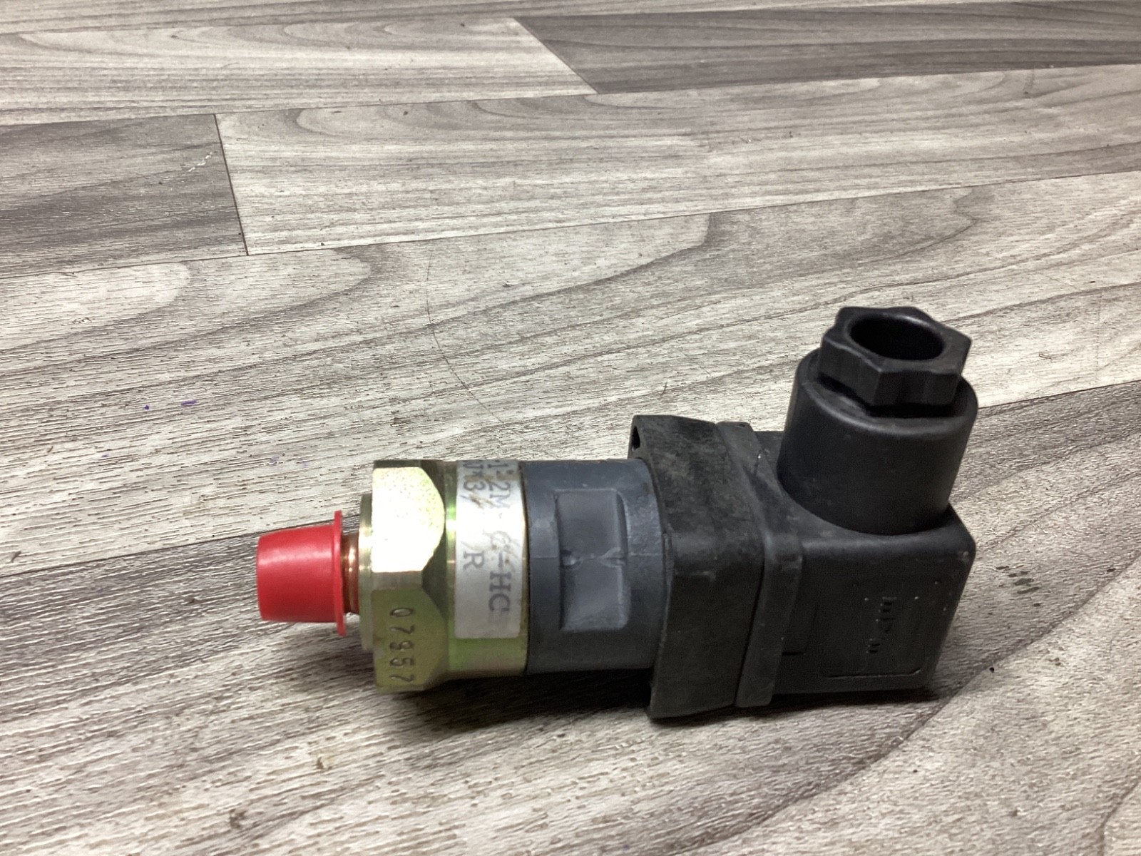 Pressure Switch, PDA-1-2M-C-HC Pressure Devices #104N17*SI