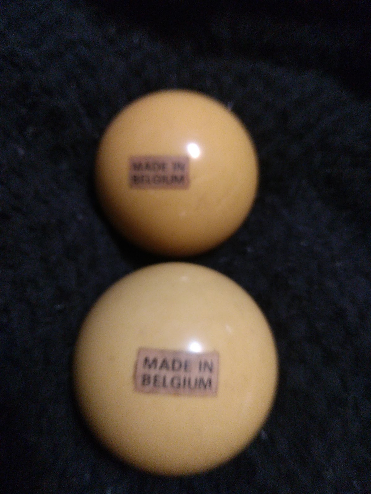 (2) Vintage Carom Billard Yellow Cue Balls Belgium