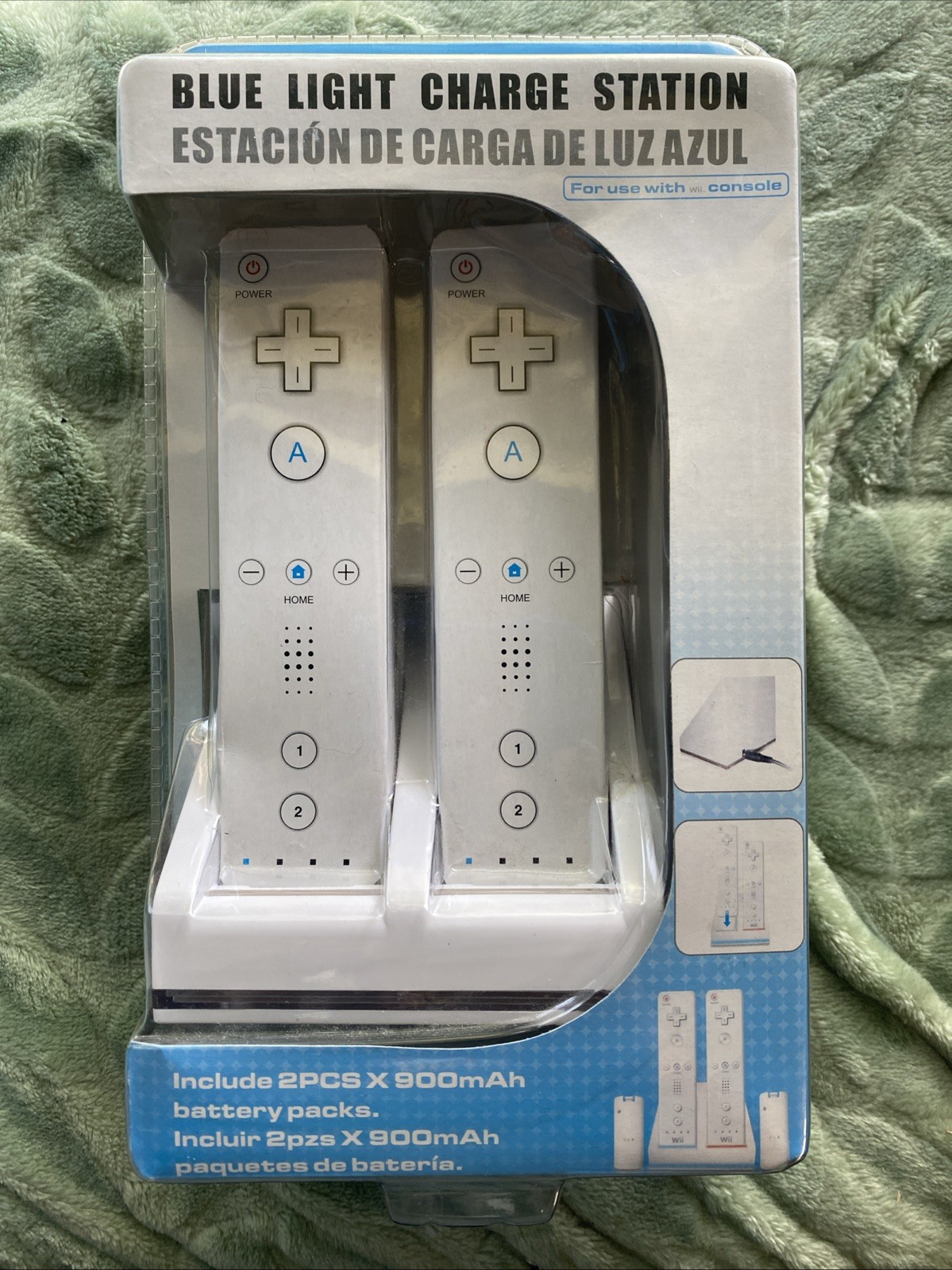 Game Metop Blue Light Charge Station For Wii Remotes *New In Box*