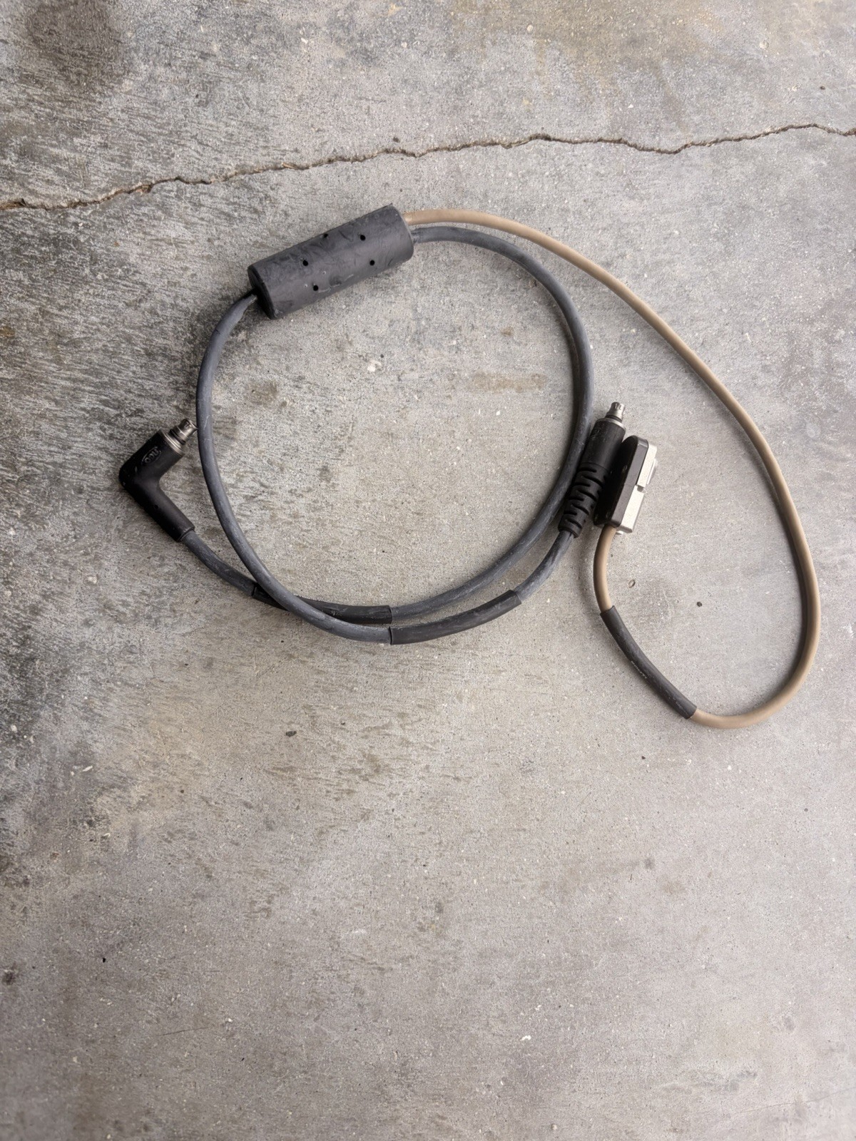 PVS-31D battery pack- and Splitter Cable (ECOTI + NVG)