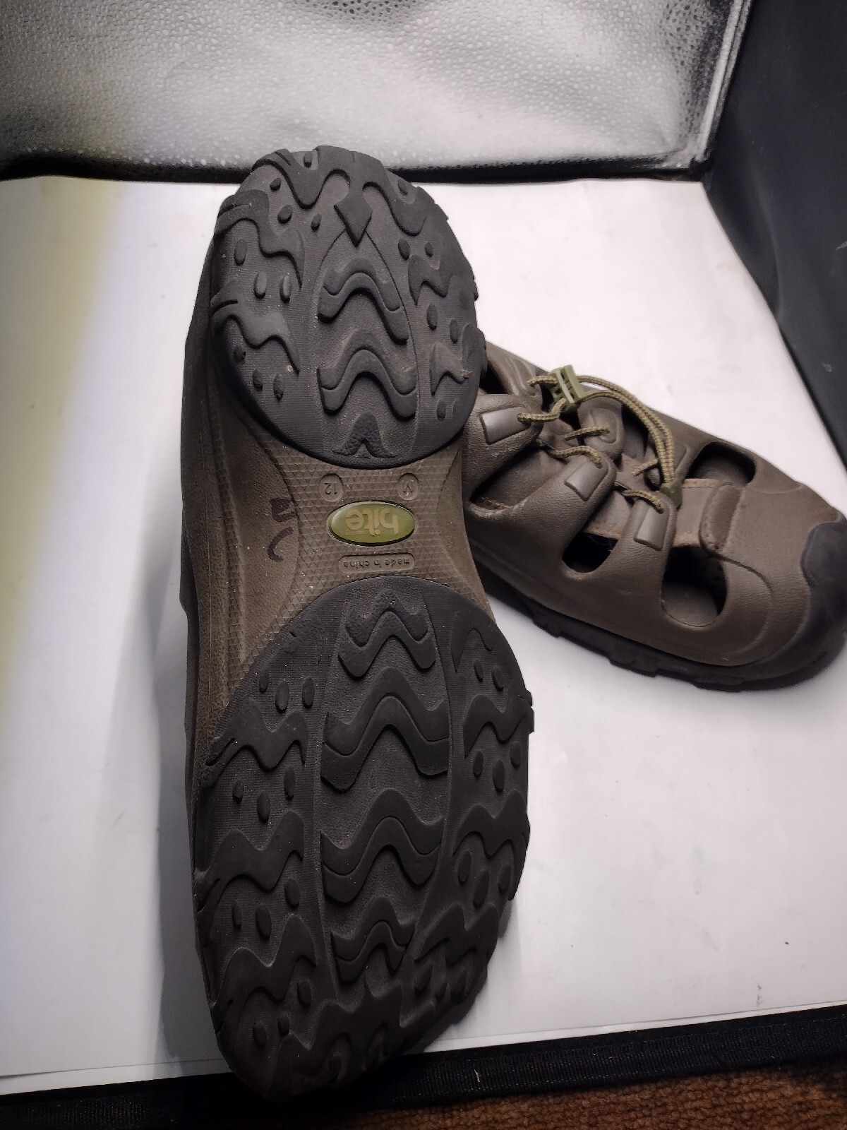 Crocs Mens Rubber Sandals M12 (B7)