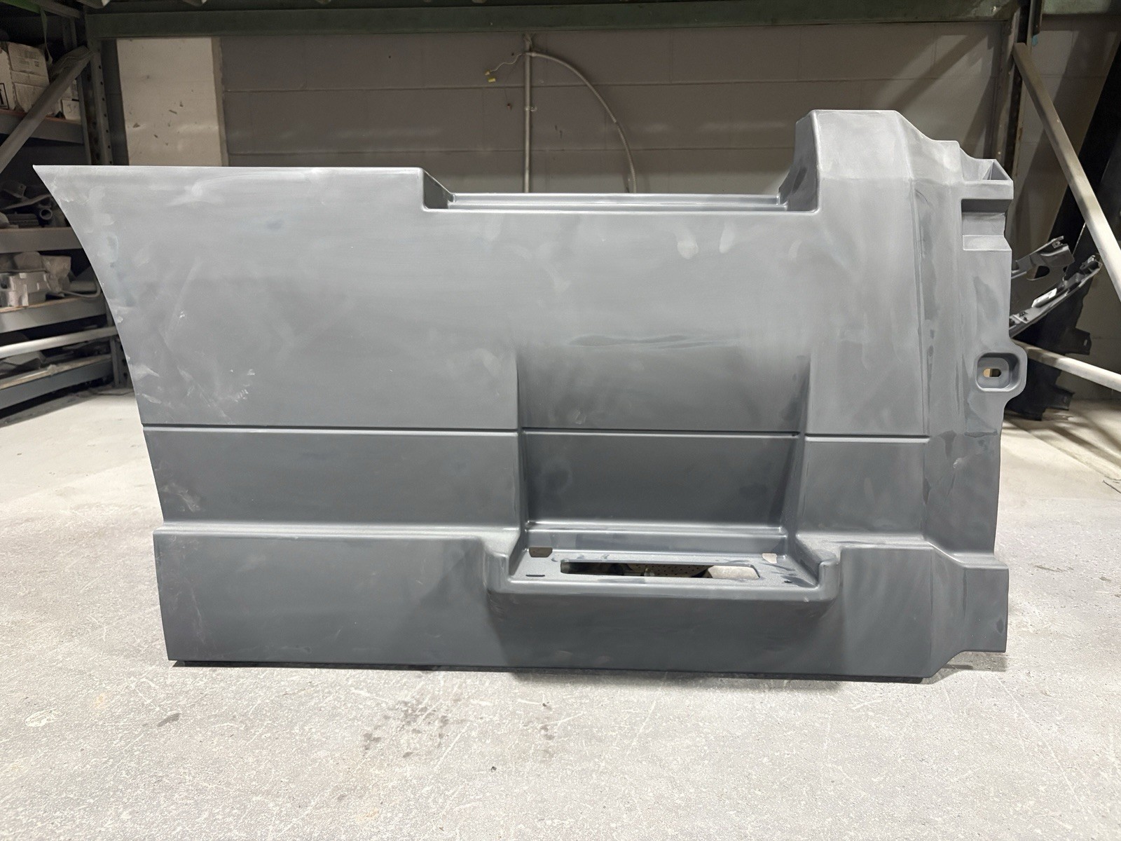🚛 Volvo VNL Right Side Fairing OEM 82749455
