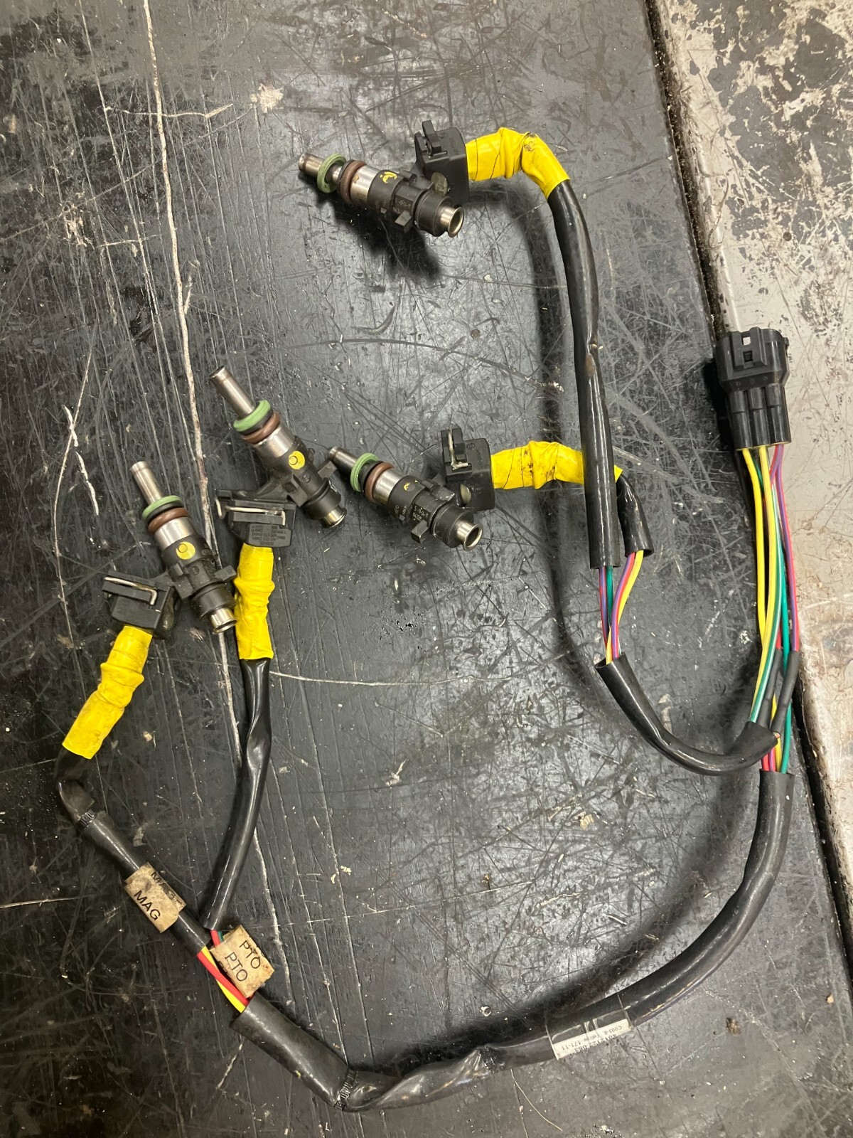 Polaris Pro 800 2015 SWITCHBACK 800 INJECTORS YELLOW 4014715 RW5781