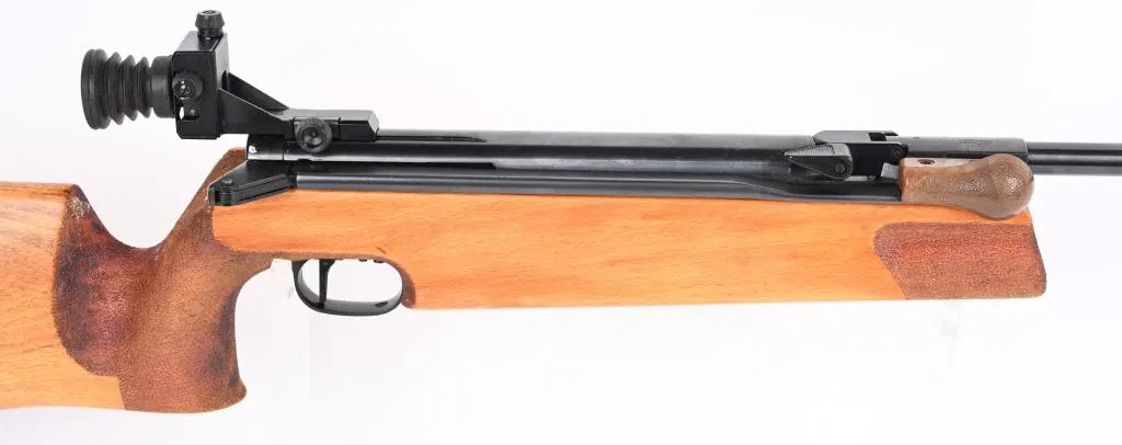 WALTHER MODEL LGR MATCH AIR RIFLE