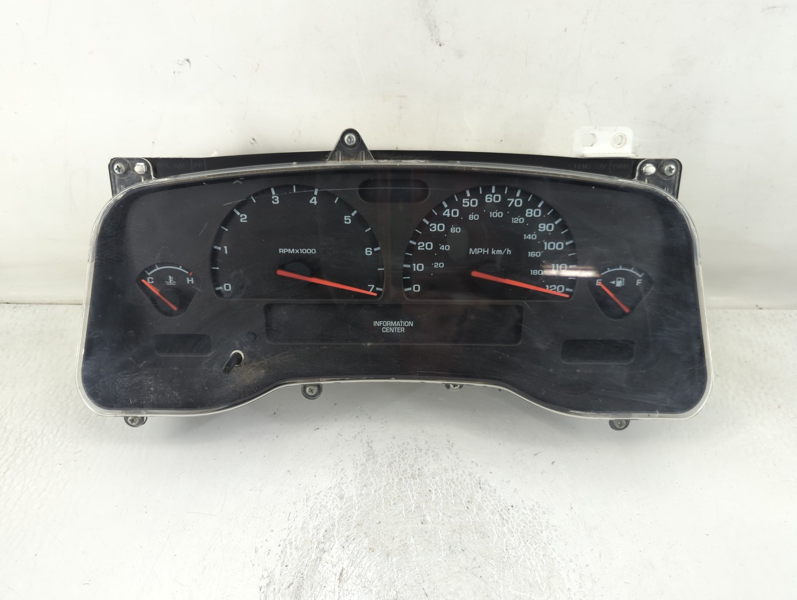 2003-2003 Dodge Durango Speedometer Instrument Cluster Gauges Q0J04