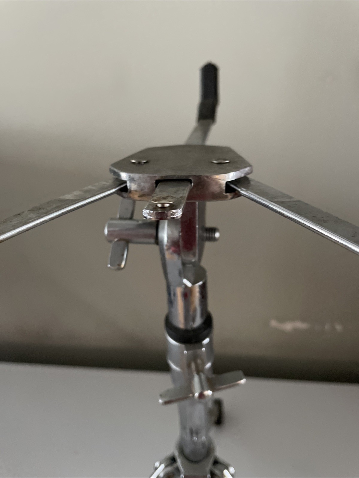 VTG Adjustable Metal Drum Stand