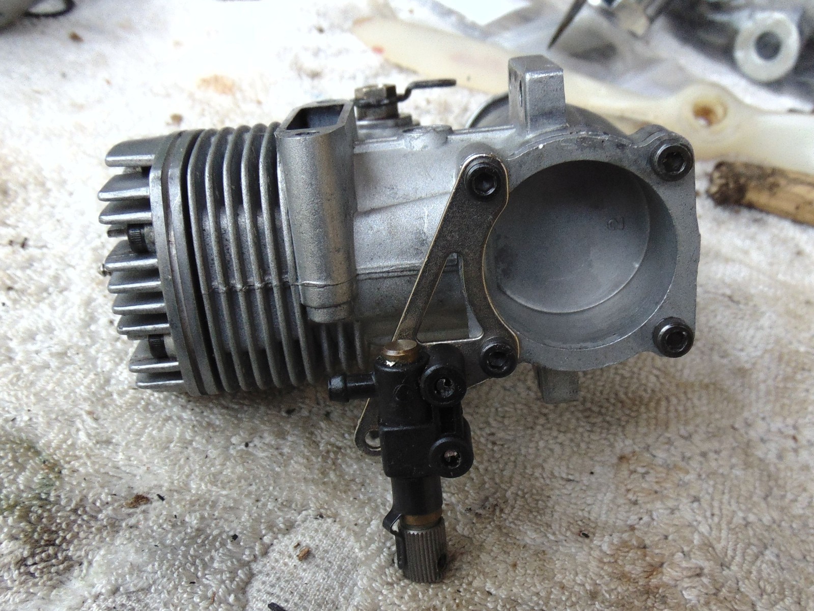 OS FX 46 RC Model Airplane Engine, cleaned well ..