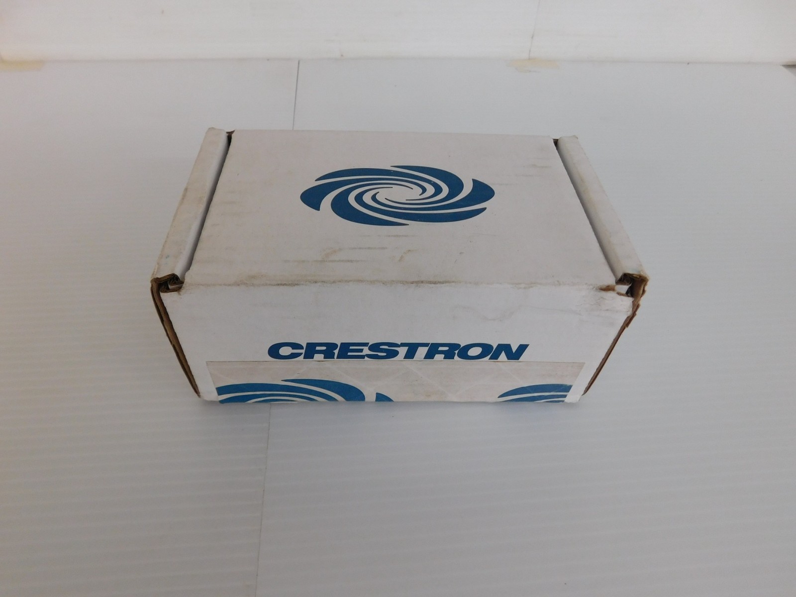 ^^ CRESTRON MODEL M202045001 TRANSMITTER HD-TXC-4KZ-101-1G-W (QKM3)