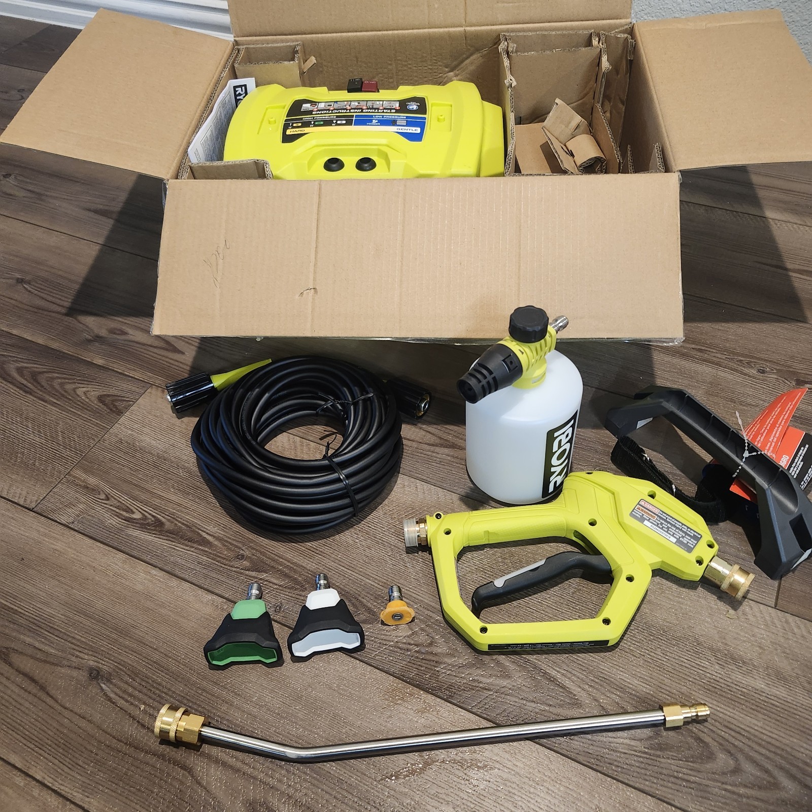 RYOBI RY14AM12 1.8 GPM 1200 PSI Automotive High Flow Pressure Washer Kit New O.B