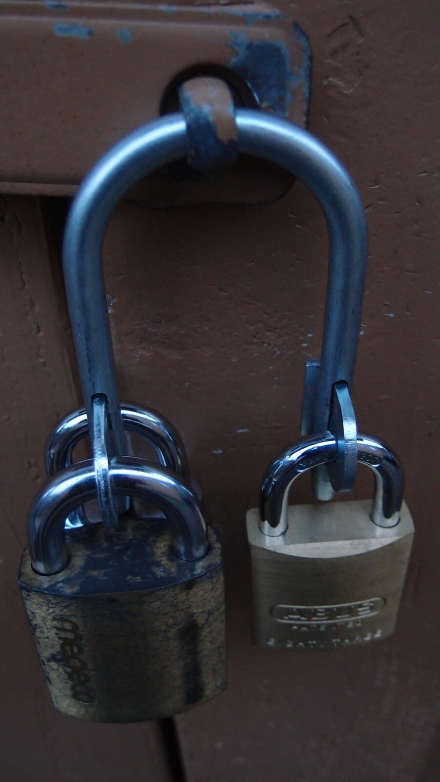 GM P4004, Multiple Padlock Locking Device - Shared Access -Dual Hasp B2