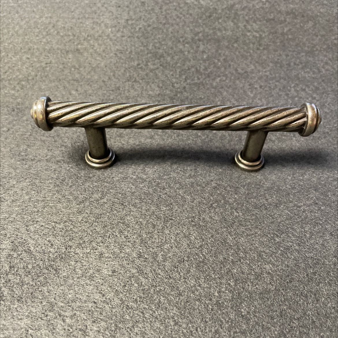 AS-IS 3" Capri Pull Pewter