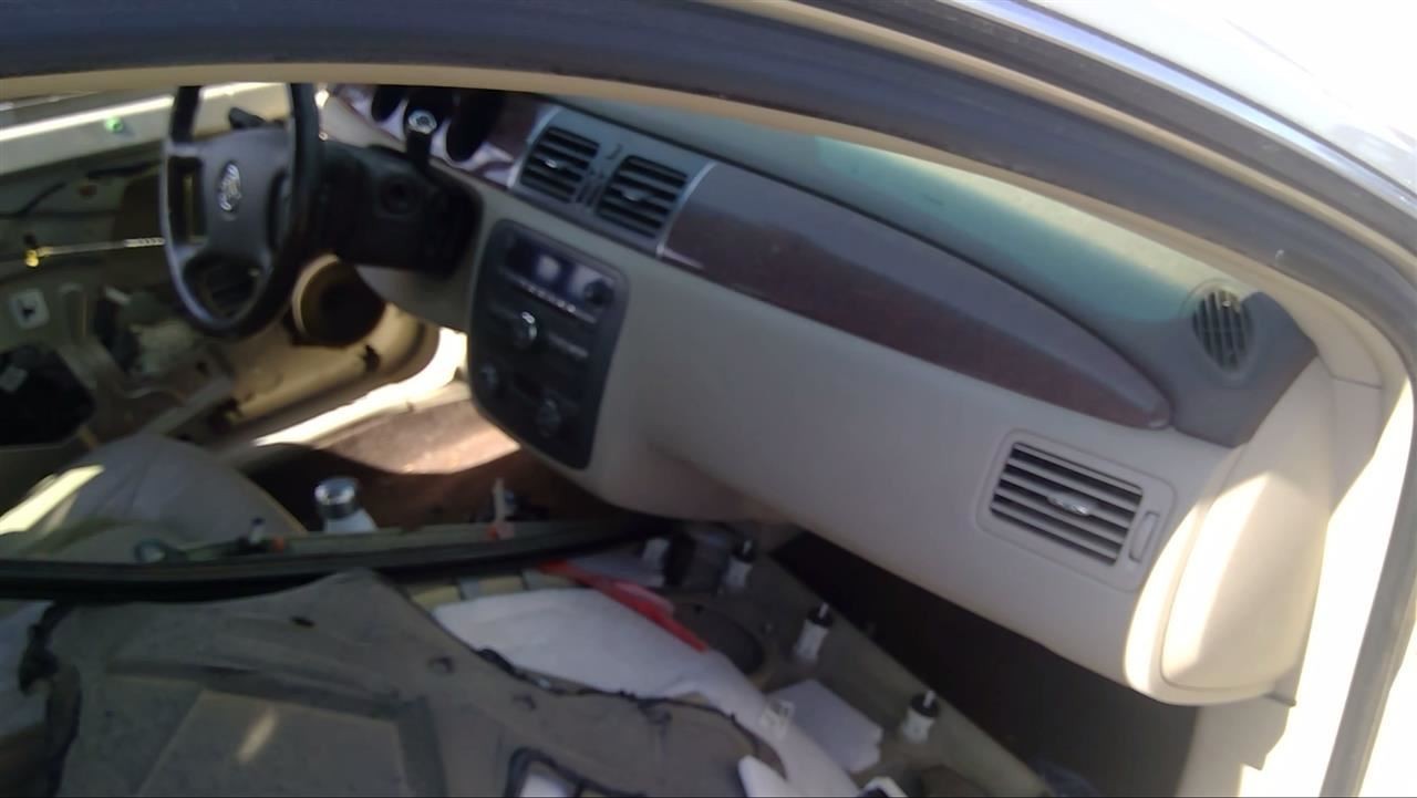 Audio Equipment Radio AM-FM-CD-MP3 Opt US8 Fits 06 LUCERNE 931515