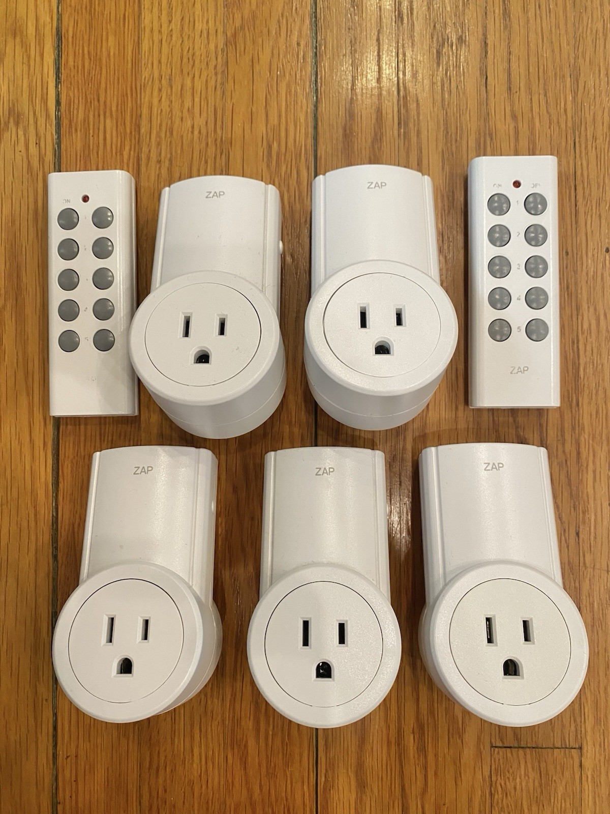 Etekcity Smart Plugs ZAP 5LX Remote ~ 5 Outlet Switchs plus 2x Remotes included