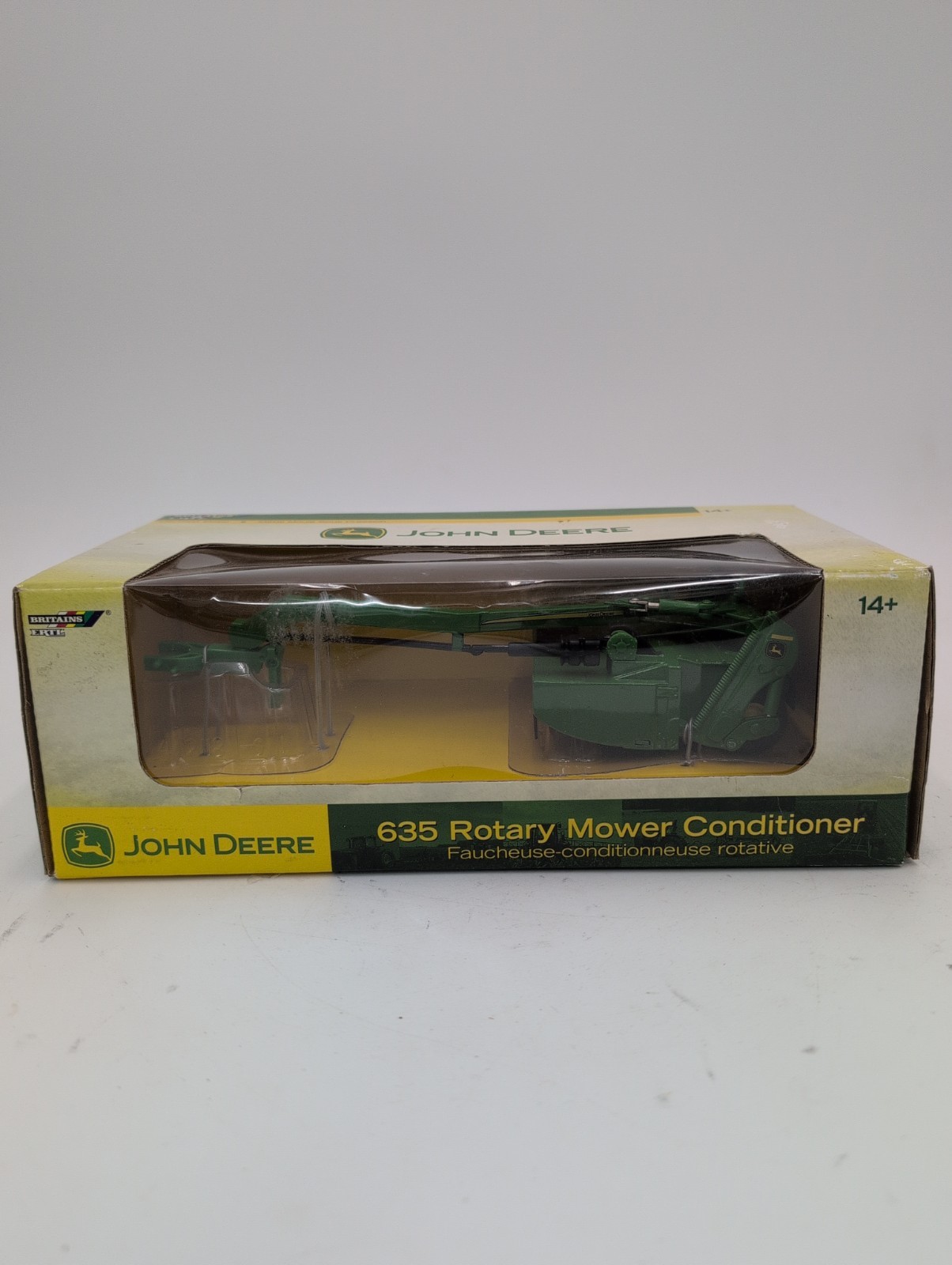 1/32 Ertl Farm Toy John Deere Mower Conditioner 635 MoCo