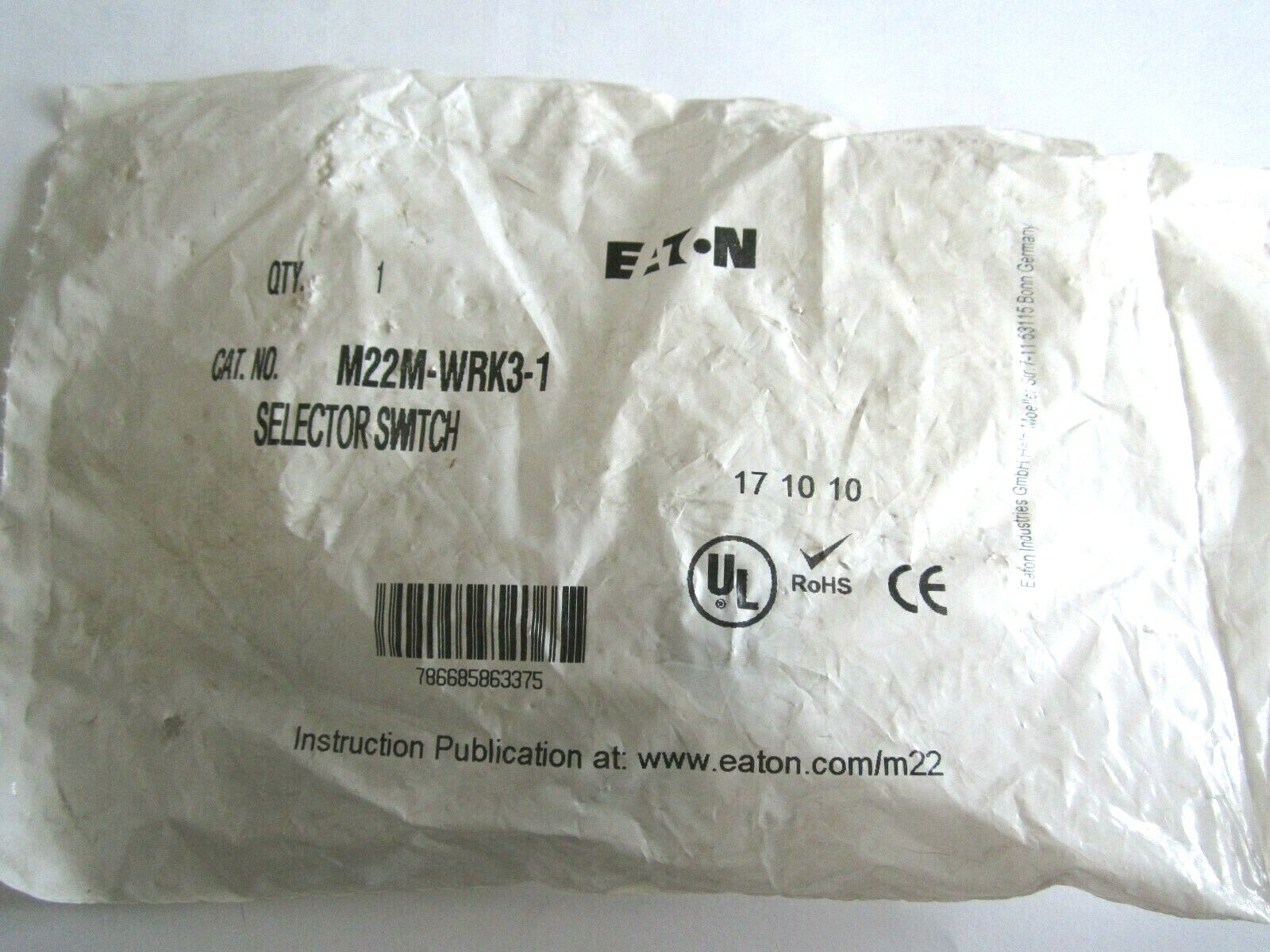 NEW EATON M22M-WRK3-1 SELECTOR SWITCH NON ILLUMINATED MOMENTARY FROM RIGHT