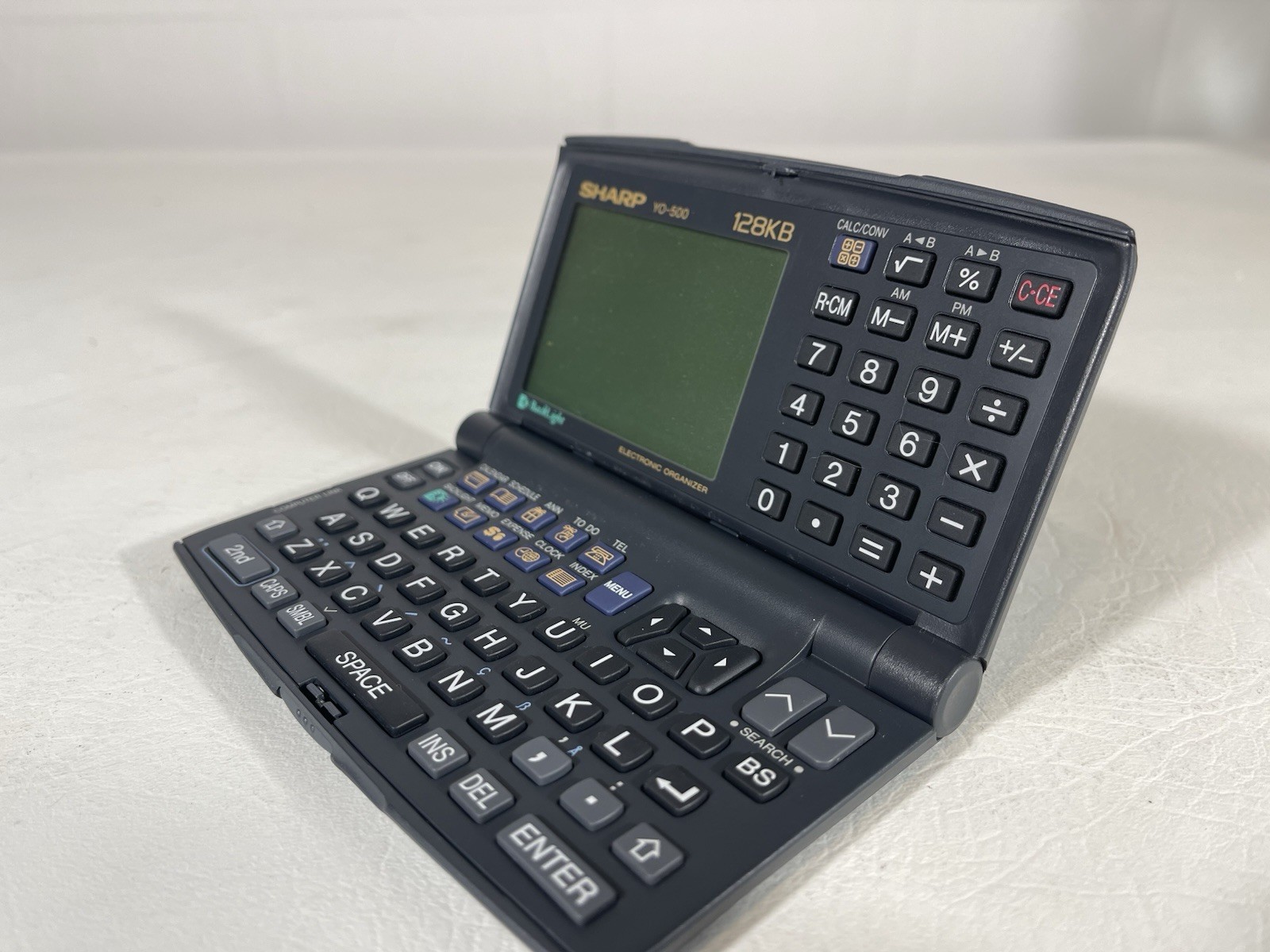 Sharp YO-500 Vintage Electronic Organizer with 128 KB memory Clean, Working!