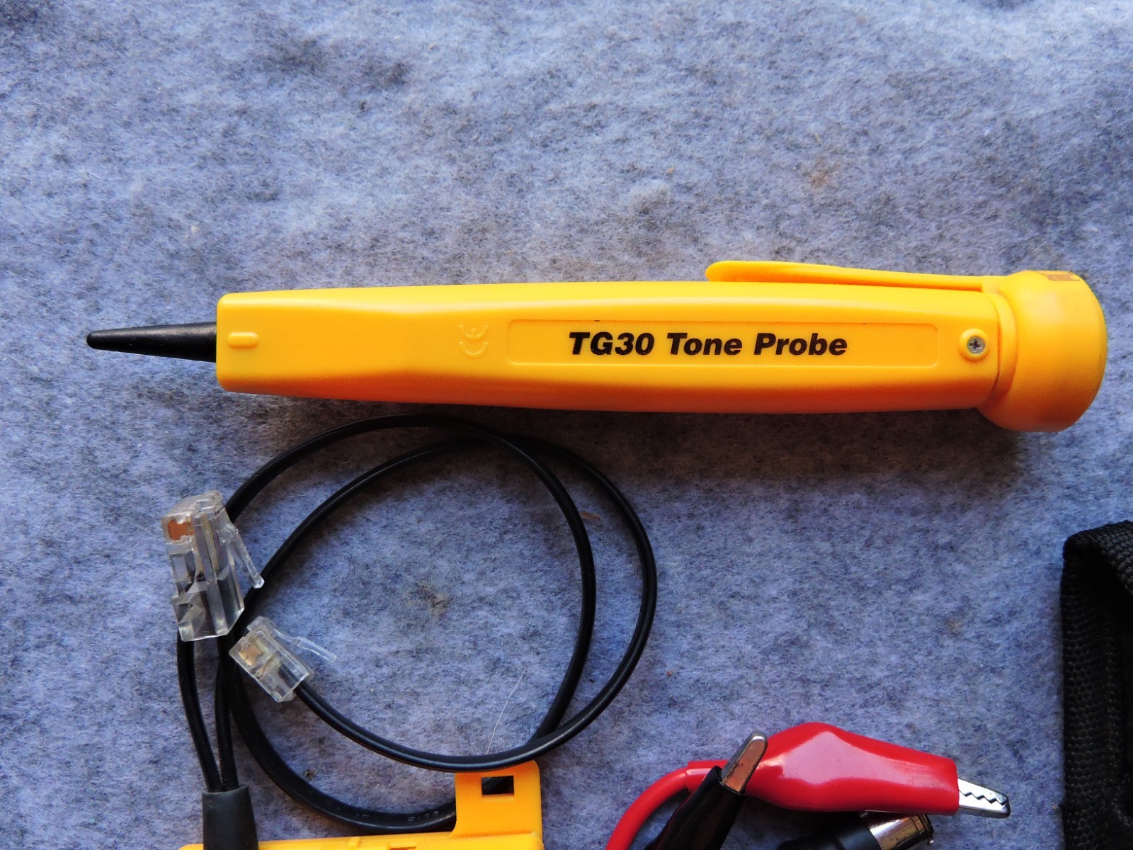 EXTECH INSTRUMENTS TG30 TONE GENERATOR WIRE TRACER TONE PROBE KIT