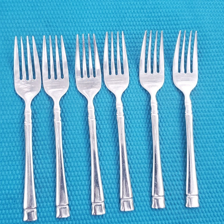 6-Oneida EVERSON SALAD FORKS 7"
