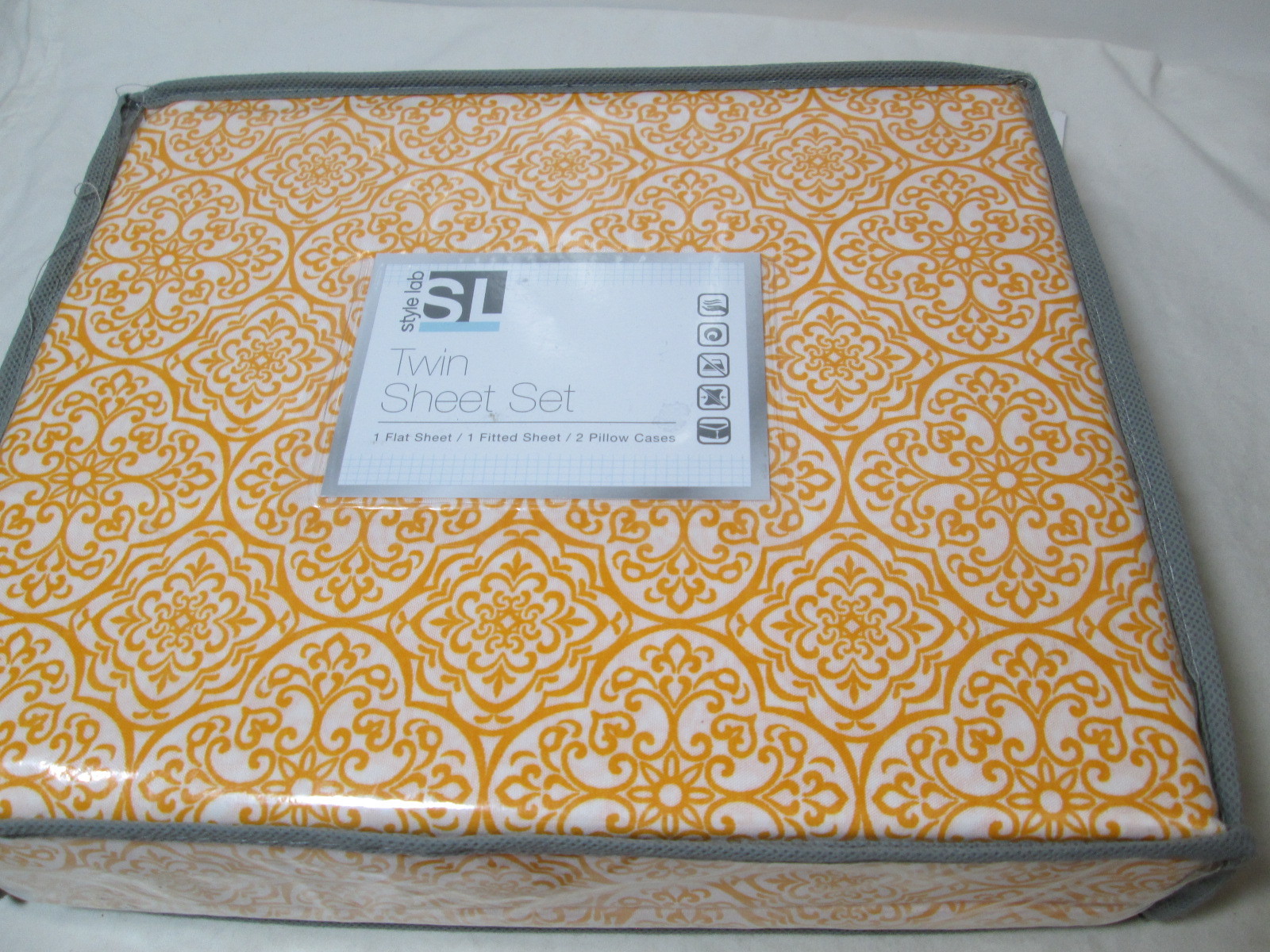 4 pcs SL Style Lab Orange and White Tile Twin Sheet Set (Bonus Pillowcase) NEW