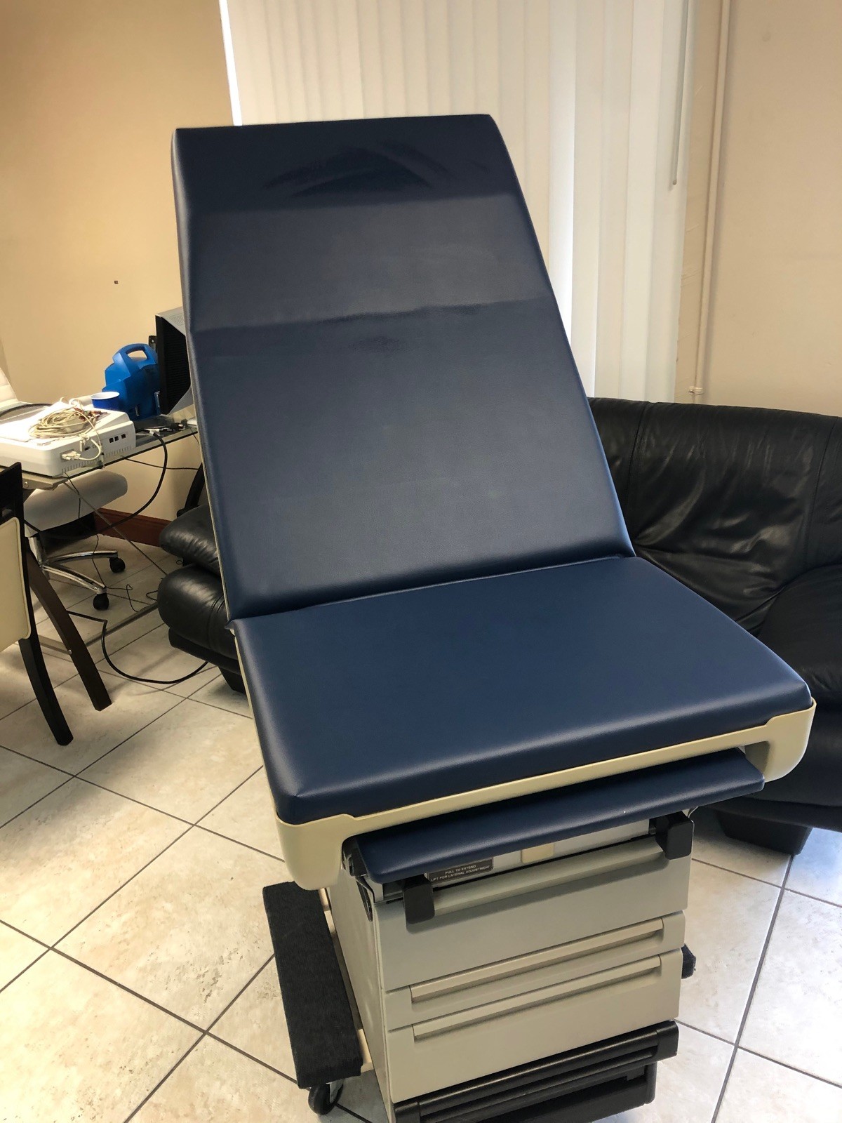 Midmark Ritter 404 Exam Table - Refurbished BEAUTIFUL!!!!