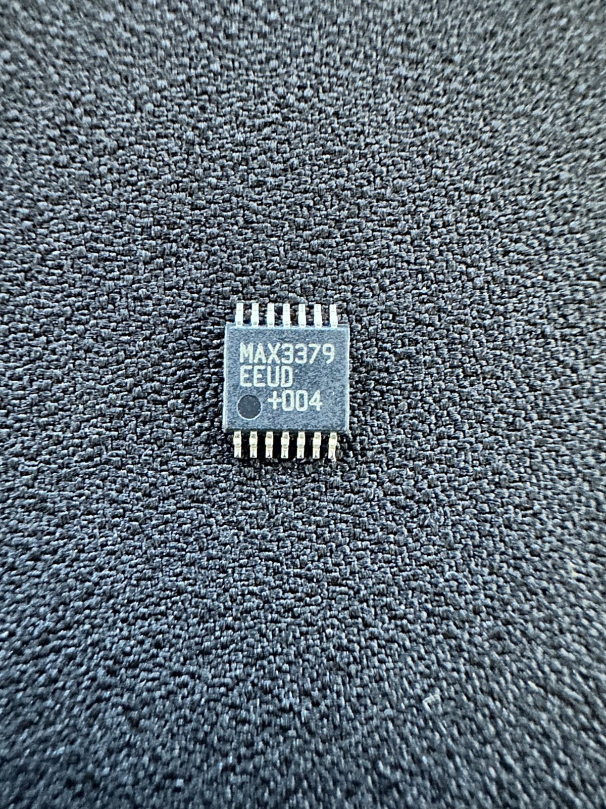 Analog Devices MAX3379EEUD+ ESD Protected Translator (A55)