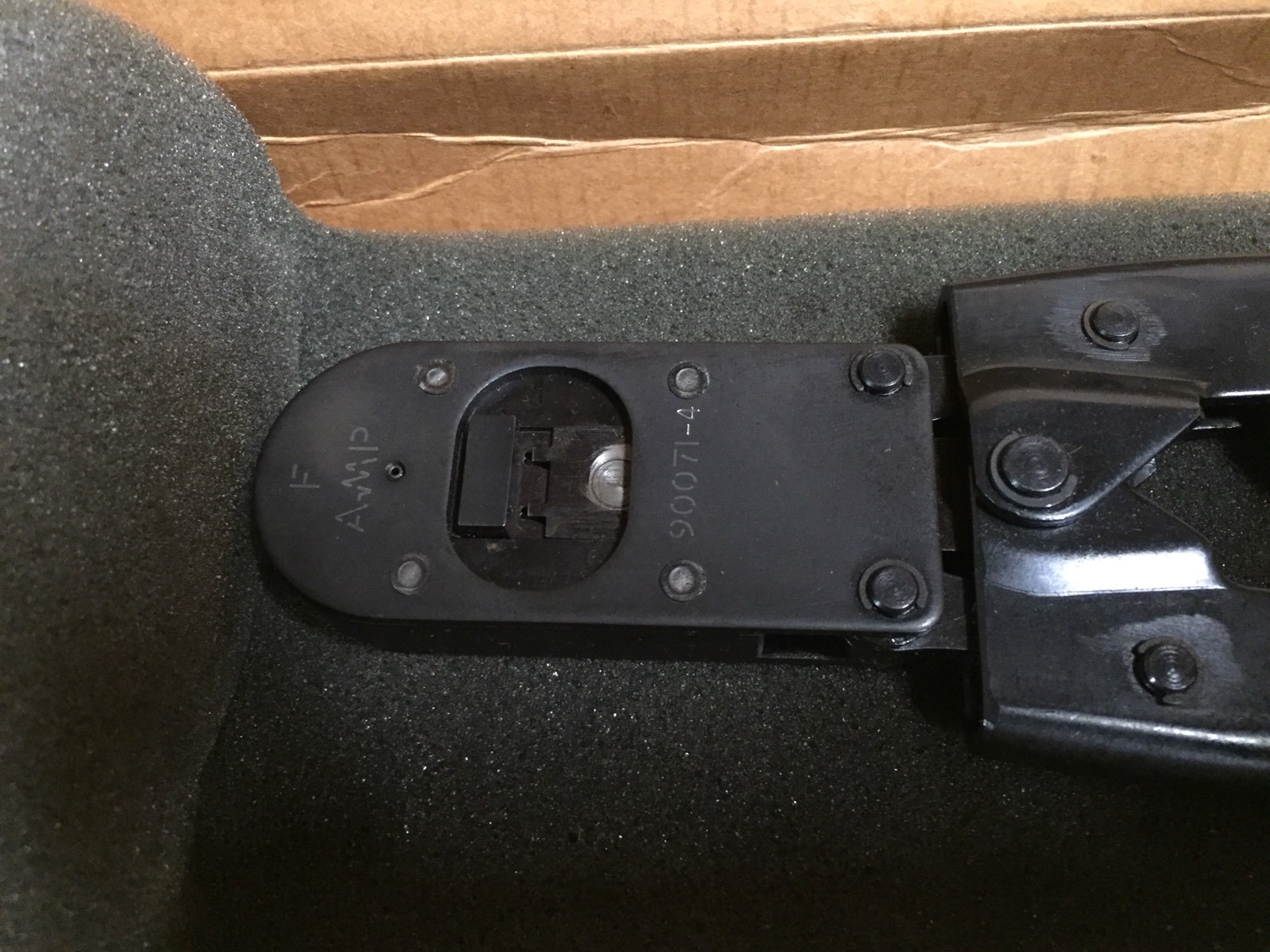 AMP 90071-4 Crimp Tool