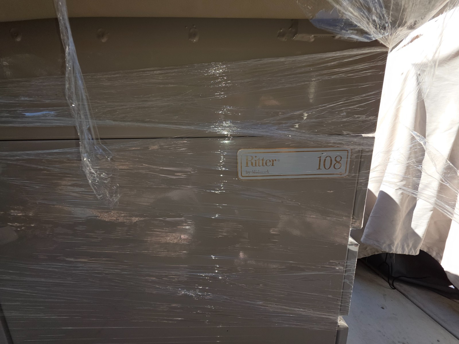 Ritter 108 Midmark Medical Exam Table