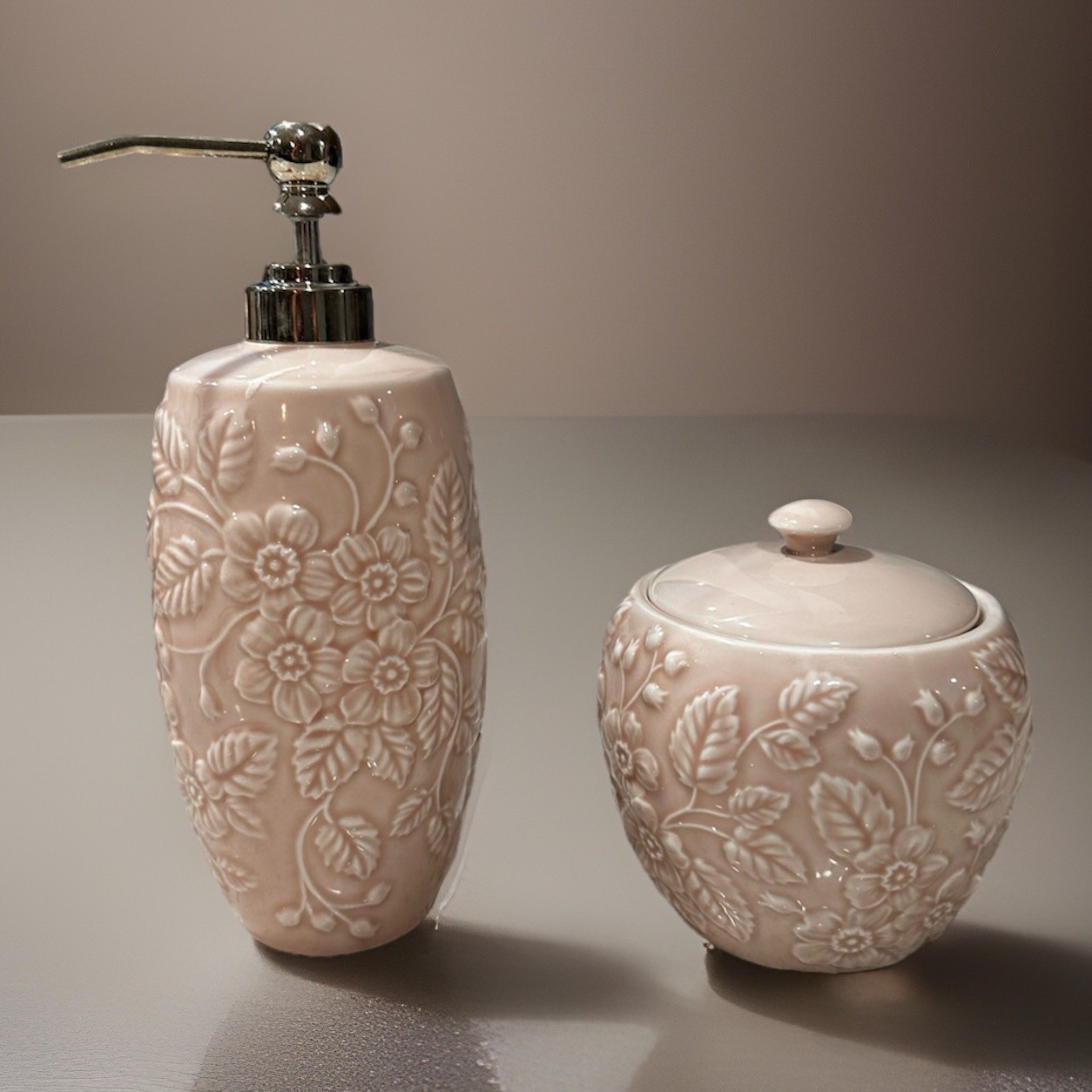 PINK FLORAL Porcelain FLORAL SOAP PUMP DISPENSER And Dish Set EUC Croquette