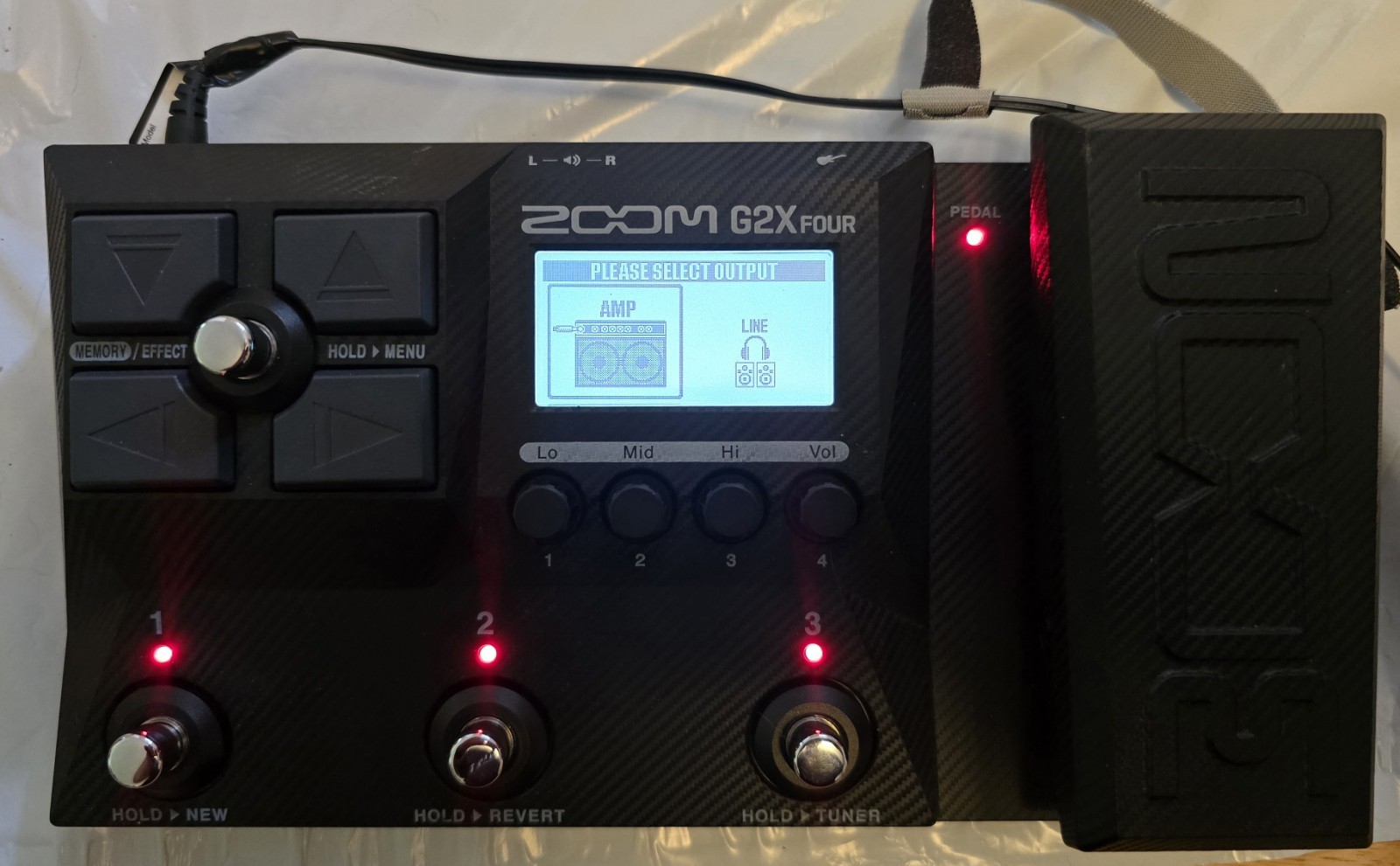 ZOOM G2X FOUR Guitar Multi-Effects Pedal f06
