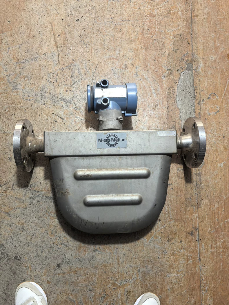 Micro Motion F200 Flow Sensor Used 1PCS