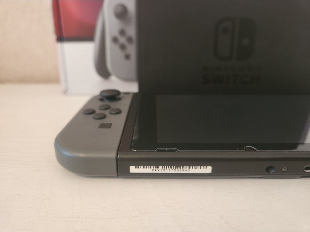Nintendo Switch 1 Console V1 HAC-001 Gray Joy-Cons with Accessories
