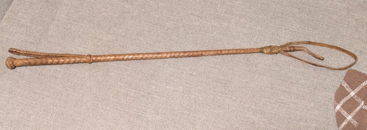 Vintage Leather Cowboy Riding Horse Quirt Whip with Wrist Loop