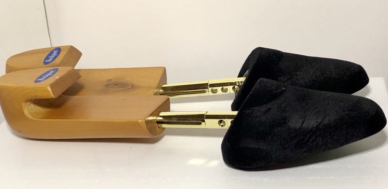 Rockport Set of Foam And Wood Shoe Trees