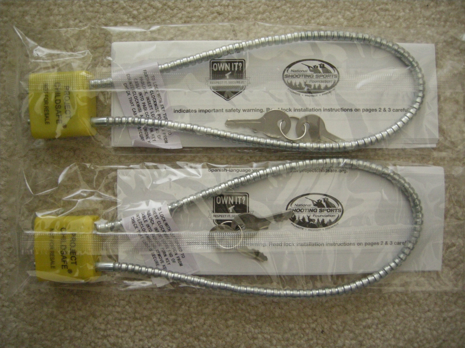 2 GUN FIREARM SAFETY CHILD LOCKS CHAINS WIRE CABLES 2 KEYS YELLOW R15SC3P NEW
