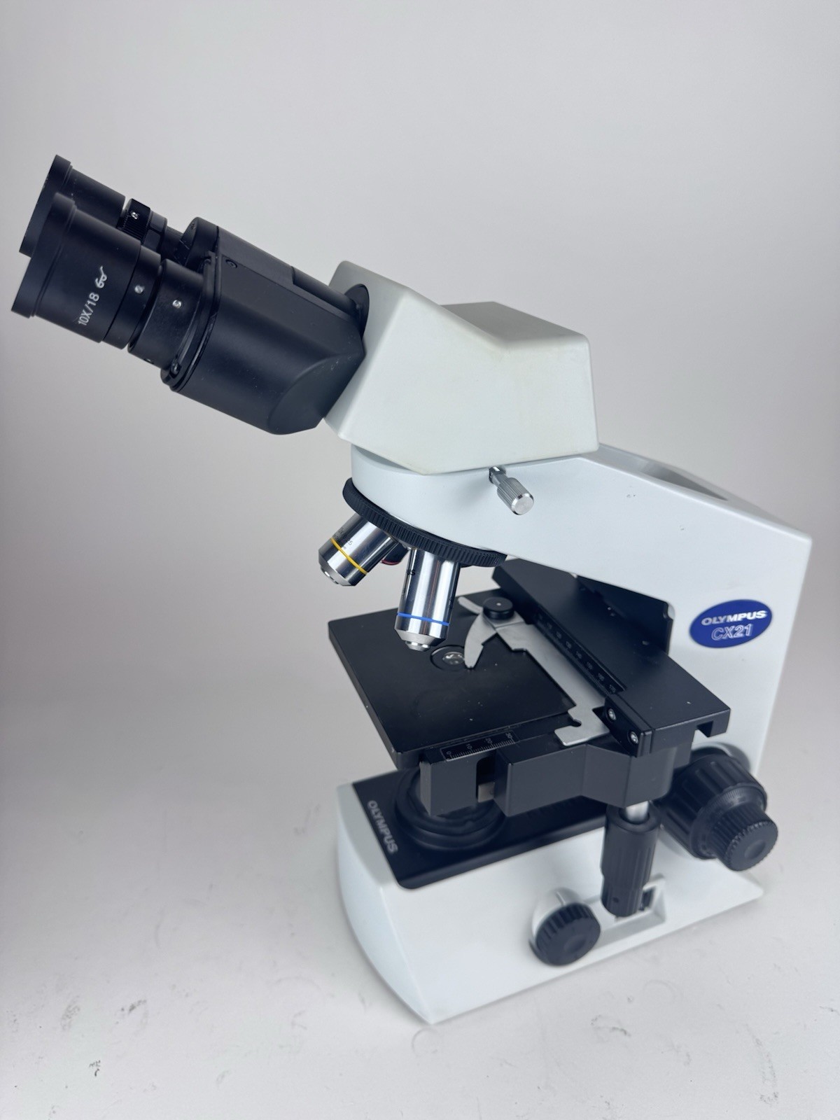 OLYMPUS CX21FS1 BINOCULAR MICROSCOPE PLAN 4 10 40 100 OBJECTIVES Olympus CX21