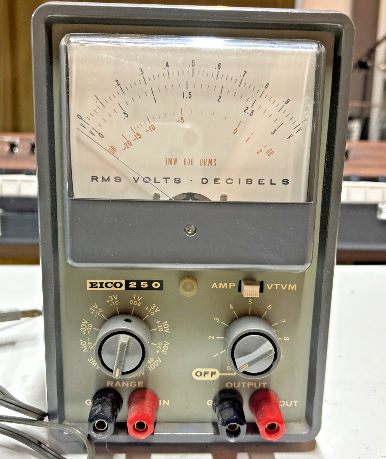 EICO 250 AC VTVM Vacuum Tube Voltmeter & Amplifier Vintage Test For Restoration